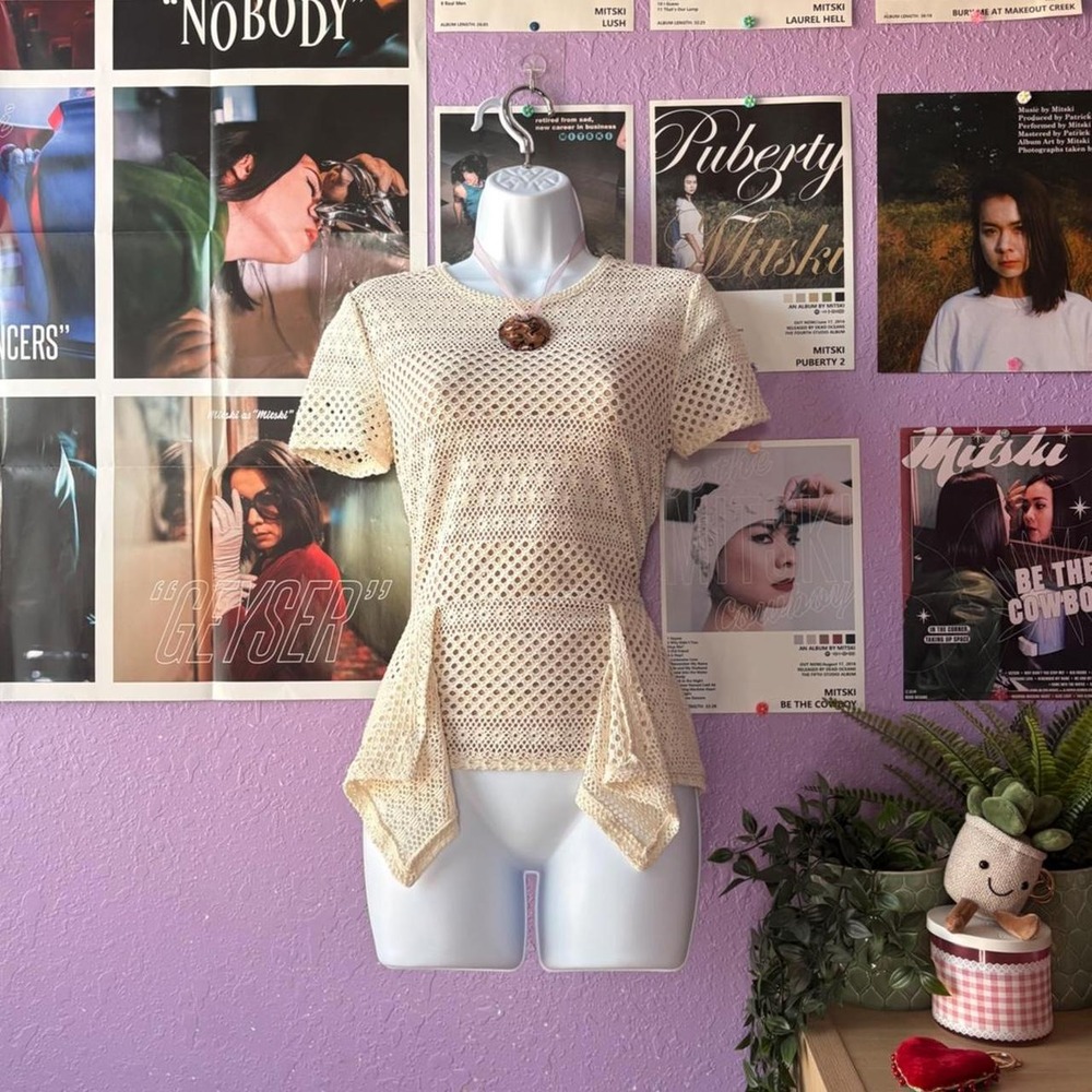 BCBGMAXAZRIA Cream Crochet Lace Peplum Top Small
